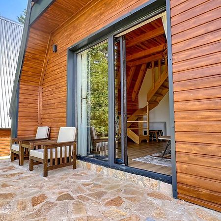 Villas Chardak Žabljak Exteriör bild