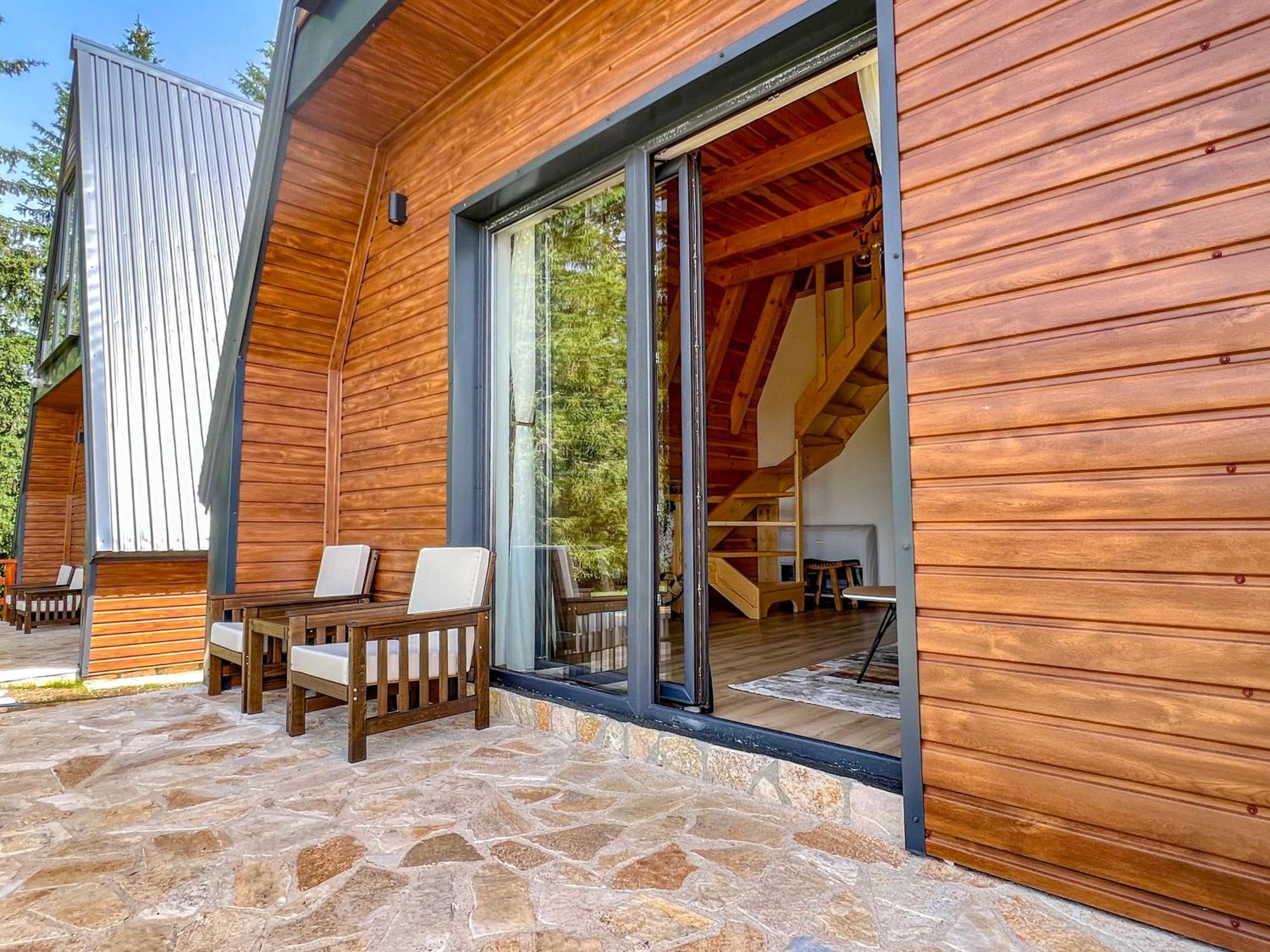 Villas Chardak Žabljak Exteriör bild