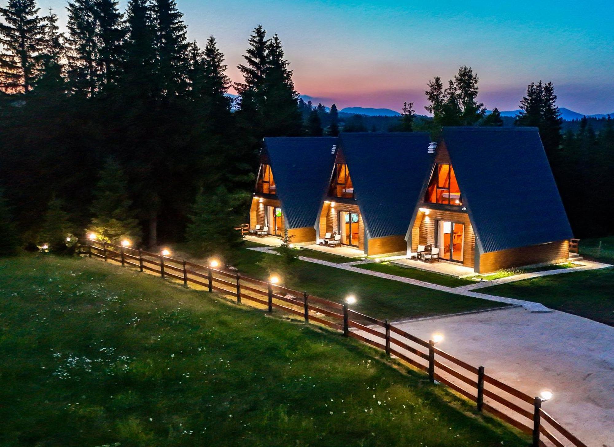 Villas Chardak Žabljak Exteriör bild